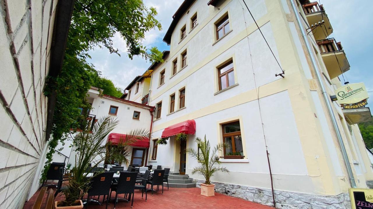 Uniqhotel Чешки Щернберк Екстериор снимка